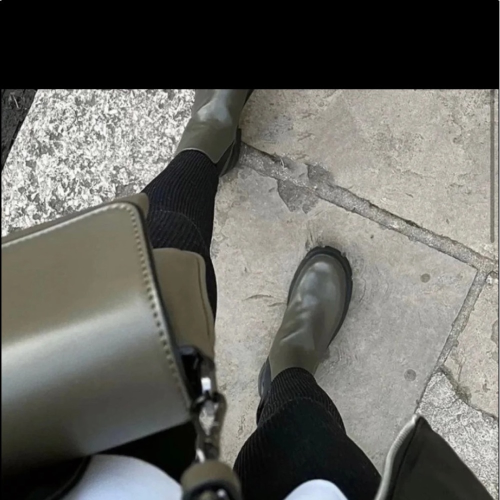 Zara low heeled lug sole ankle boots - Picture 10 of 12